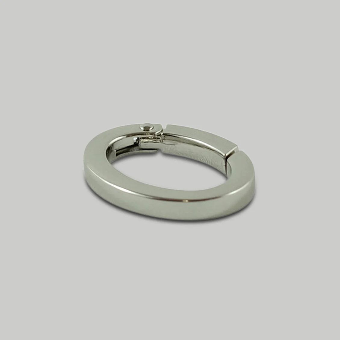 Spring Gate Oval Ring - Image 4